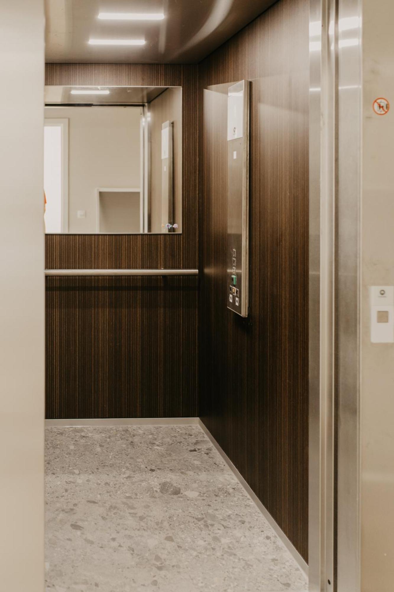 Blue Bird Residence Suite Moriaan Αμβέρσα Εξωτερικό φωτογραφία